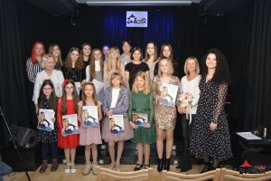 Koncert uczestników warsztatów wokalnych "Zimowa Piosenka" z udziałem Kasi Lisowskiej