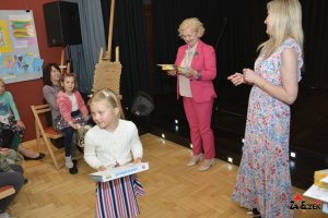 Rozstrzygnięcie XII Edycji Wojewódzkiego Konkursu Plastycznego - MOJA MAMA. Wystawa - fotorelacja