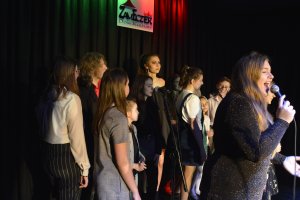 Koncert uczestników feryjnych warsztatów wokalnych pod kierunkiem Grażyny Łobaszewskiej i Andrzeja Wolskiego