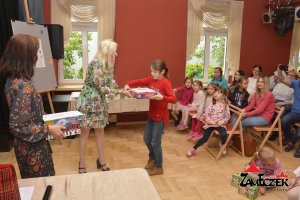 Rozstrzygnięcie IX Edycji Wojewódzkiego Konkursu Plastycznego - MOJA MAMA. Wystawa i Koncert Piotra Resteckiego – fotorelacja