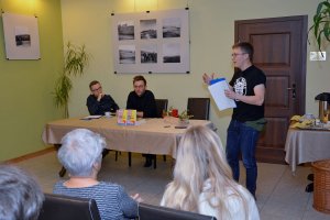 Spotkanie z Przemysławem Witkowskim autorem książki "CHWAŁA SUPERMANOM"