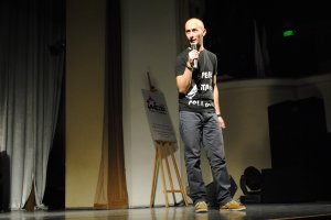 Finał Konkursu IX Konkursu  Skeczu Kabaretowego pn. "Skecz na Scenę" im. Andrzeja Kaczmarka 