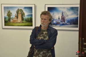 Fotorelacja z wernisażu wystawy fotografii Jarosława Korbińskiego pt. Cerkiew w Kwiatoniu.