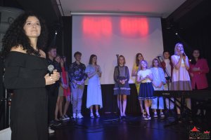 KONCERT UCZESTNIKÓW WARSZTATÓW WOKALNYCH Z UDZIAŁEM KASI LISOWSKIEJ I MAI WOJTASZEK